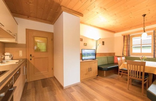 Leogang Apartment | Ocean View Escape at Ferienwohnung Sonnberg - Family Friendly