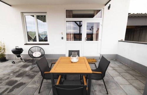 Fischbach Apartment | Cozy Getaway at Gästehaus Benedikt: Pet and Child Friendly