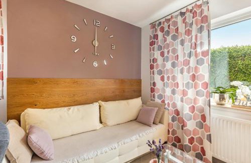 Sundern Apartment | Pet-Friendly Getaway at Ferienwohnung Sonnenblick Relax
