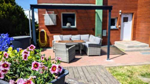 Laage Apartment | Discover Ferienwohnung Sophia - 9.1/10 Guest Rated Escape