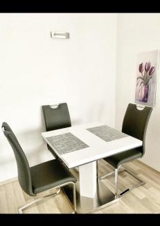 Kronau Apartment | Discover Ferienwohnung Spatzennest: Guest Rated 8.5/10