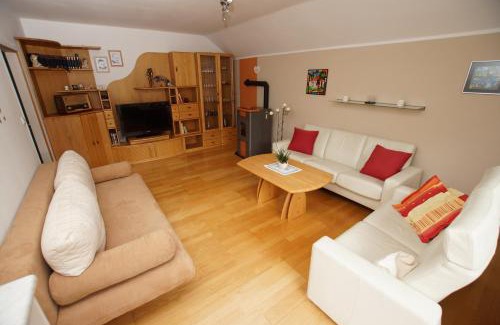 Gaming Apartment | Exceptional Ferienwohnung Steiner Gertrude - Family-Friendly Stay