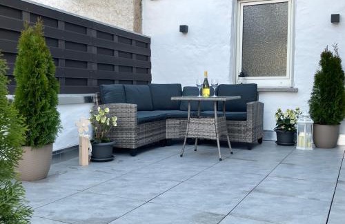 Reil Apartment | Experience Comfort at Ferienwohnung StilleMitte with Hot Tub