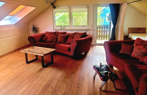 Schmißberg Apartment | Child-Friendly Getaway at Ferienwohnung Storchennest