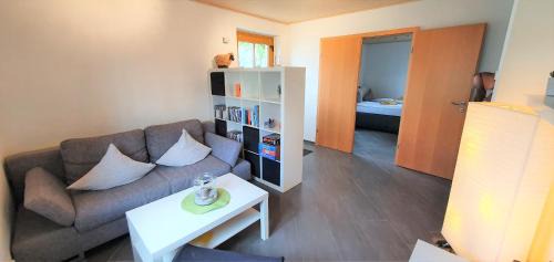 Bensheim Apartment | Oceanfront Ferienwohnung Strata Montana with Pool & Views