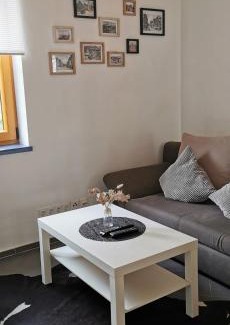 Bensheim Apartment | Oceanfront Ferienwohnung Strata Montana with Pool & Views