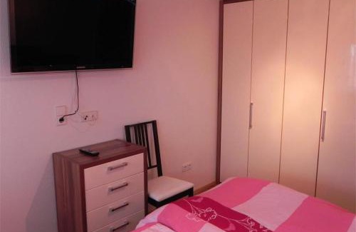 Bechlingen Apartment | Premier Oceanfront Stay at Ferienwohnung Stryck