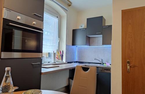 Ortsmitte Apartment | Welcoming Ferienwohnung Stryckglück with Family-Friendly Perks