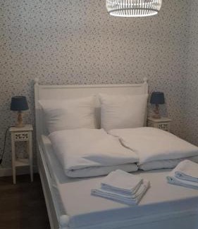 Hamburg-Barmbek Apartment | Discover Stubenglück: Family-Friendly Stay in Sasel