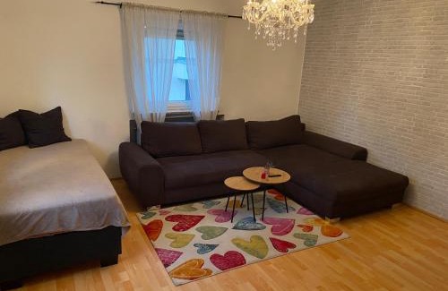 Zirndorf Apartment | Family-Friendly Ferienwohnung Susan - 10 Minutes from Playmobil