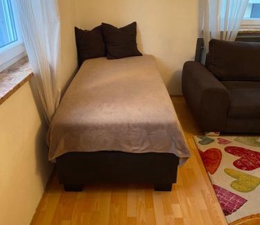 Zirndorf Apartment | Family-Friendly Ferienwohnung Susan - 10 Minutes from Playmobil