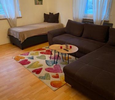 Zirndorf Apartment | Family-Friendly Ferienwohnung Susan - 10 Minutes from Playmobil