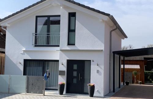 Biengen Apartment | Tranquil Ferienwohnung Susanne - 5 Star Family Retreat