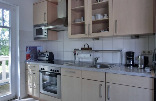 Graal Mueritz Apartment | Cozy T24 – 2-Room Apartment Near Beach for Couples