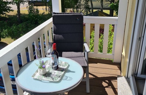 Graal Mueritz Apartment | Cozy T24 – 2-Room Apartment Near Beach for Couples
