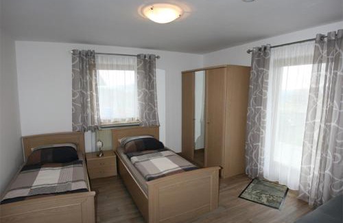 Wegscheid Apartment | Pet-Friendly Retreat at Ferienwohnung Tahedl - Rated 9.2/10
