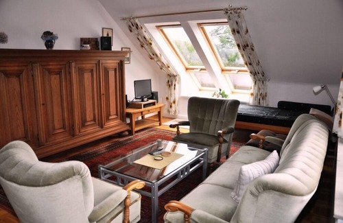 Flaesheim Apartment | Cozy Ferienwohnung Thuma for Families, Kitchen Included
