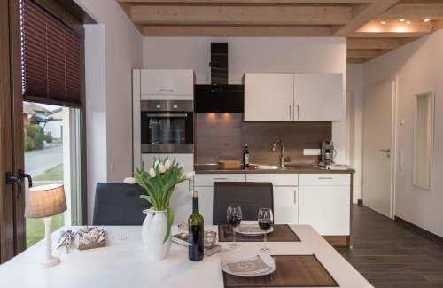 Huertgenwald Apartment | Pet-Friendly Ferienwohnung Tiefenbach with Hot Tub & More