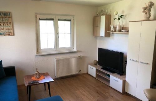 Landeck Apartment | Exceptional Ferienwohnung Tirol - Pet & Child Friendly Stay