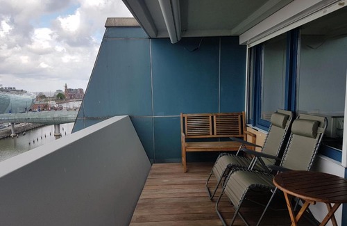Mitte-Sud Apartment | Oceanfront Retreat: Ferienwohnung 'Ton Utkiek' Awaits