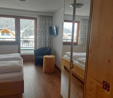 Galtur Apartment | Pet-Friendly Ferienwohnung Tramunt for Family Getaways