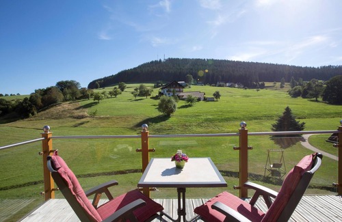 Tonbach Apartment | Perfect Getaway: Ferienwohnung Typ A 36 with Breakfast & Kitchen