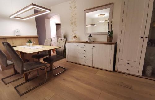 Gottesgrun Apartment | Pet-Friendly Pension Gürtler with Oceanfront Pool & Dining