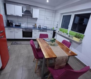 Hinterweidenthal Apartment | Exceptional Ferienwohnung Unterm Rappenfels with Ocean Views