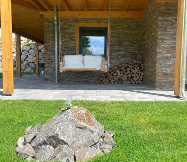 Usseln Apartment | Inviting Ferienwohnung Uplandblockhaus: Rated 9.5/10, Family-Friendly