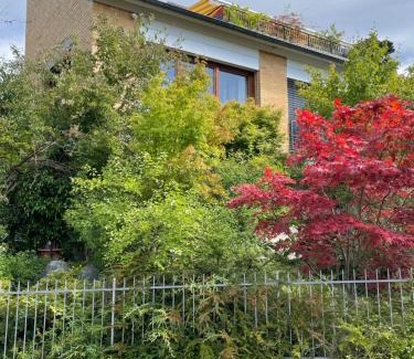 Meersburg Apartment | Pet-Friendly Ferienwohnung Urban - AHORN in Meersburg