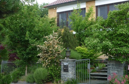 Meersburg Apartment | Pet-Friendly Ferienwohnung Urban - AHORN in Meersburg