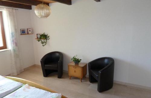 Zenting Apartment | Scenic Retreat: Ferienwohnung Urlaub mit Aussicht