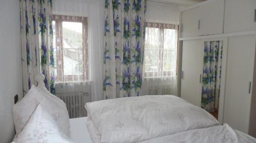 Kandern Apartment | Family-Friendly Ferienwohnung Ute with Exceptional Ratings