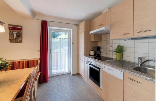 Schwendau Apartment | Experience Ferienwohnung Valentina: Ski Resort & Spa Retreat