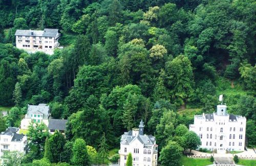 Bad Ems Villa | Relaxing Villa Alexander: 4-Star Oceanfront Retreat