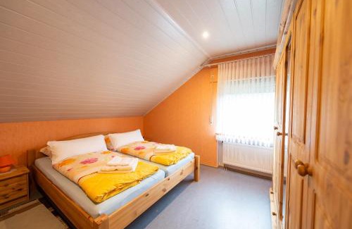 Ditscheid Apartment | Cozy Oceanfront Retreat at Ferienwohnung Virginija