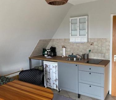 Britzingen Apartment | Pet-Friendly Ferienwohnung Vogesenblick with Ocean Views