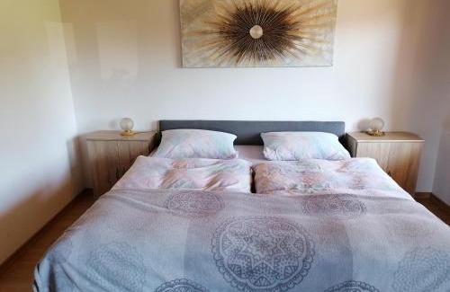 Drachselsried Apartment | Cozy Ferienwohnung Vogl: Pet and Child Friendly Retreat