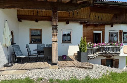 Mils Apartment | Family-Friendly Ferienwohnung Volgger with Pet Amenities