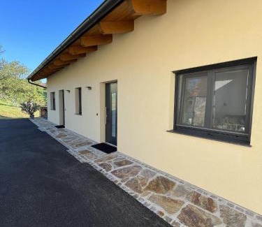 Kitzeck im Sausal Apartment | Guest Rated 10/10: Ferienwohnung Weingut Koller with Ocean View