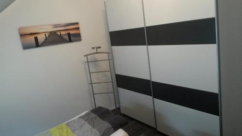 Hemeln Apartment | Family-Friendly Ferienwohnung Wesertraum with Breakfast Included