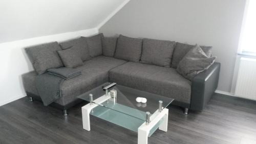 Hemeln Apartment | Family-Friendly Ferienwohnung Wesertraum with Breakfast Included