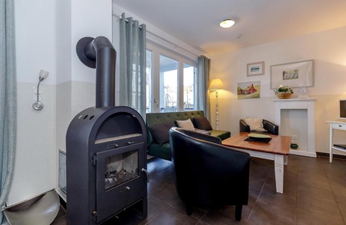 Graal Mueritz Apartment | Pet-Friendly Ferienwohnung W3 1: A Family Retreat Awaits