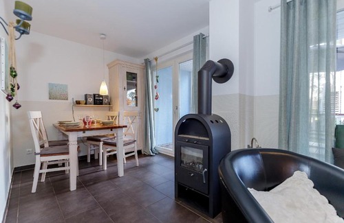Graal Mueritz Apartment | Pet-Friendly Ferienwohnung W3 1: A Family Retreat Awaits