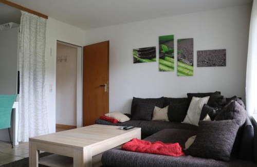 Herrenschwand Apartment | Cozy Ferienwohnung Waldblick - Pet and Child Friendly Retreat