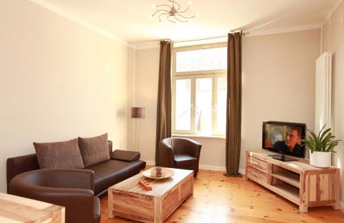 Warnemuende Apartment | Family-Friendly Ferienwohnung Warnemünde in City Villa L