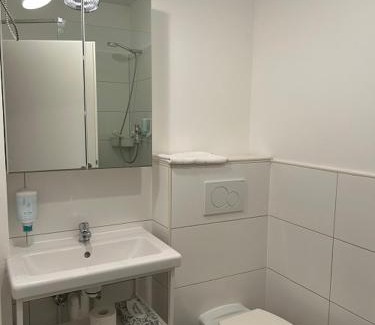 Hamburg-Barmbek Apartment | Elegant Ferienwohnung Watzmann-Stüberl with Family Amenities