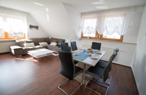 Schwand Apartment | Pet-Friendly Ferienwohnung Weiher Near Nürnberg & Messe