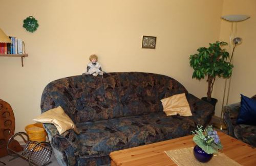 Mainz-Bingen Apartment | Child-Friendly Retreat at Ferienwohnung Weingut Kost