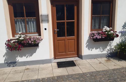 Weitersfeld Apartment | Exceptional Ferienwohnung Weinkutscher: Perfect for Families